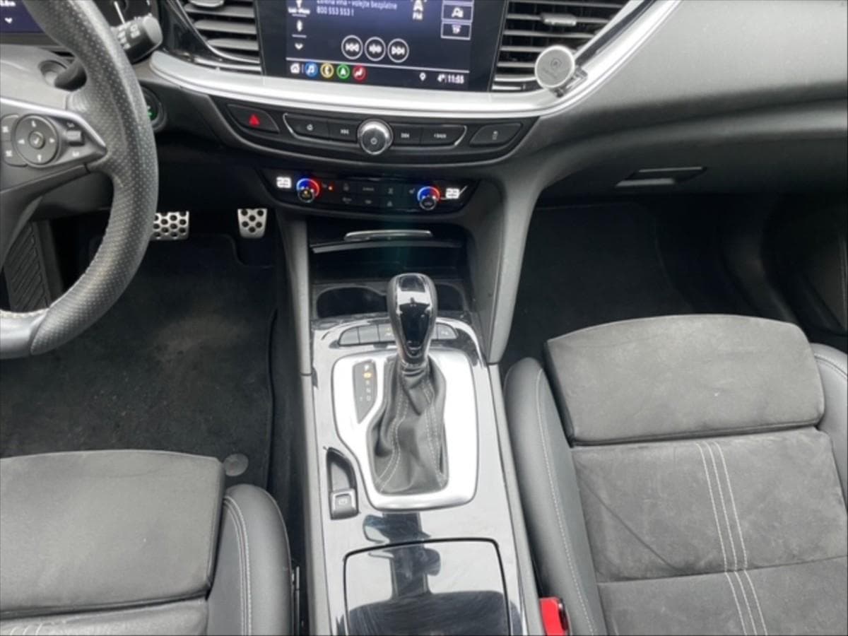 2021 Opel Insignia - 10