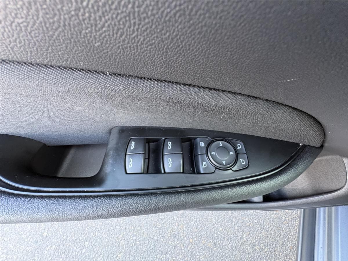 Opel INSIGNIA - 4