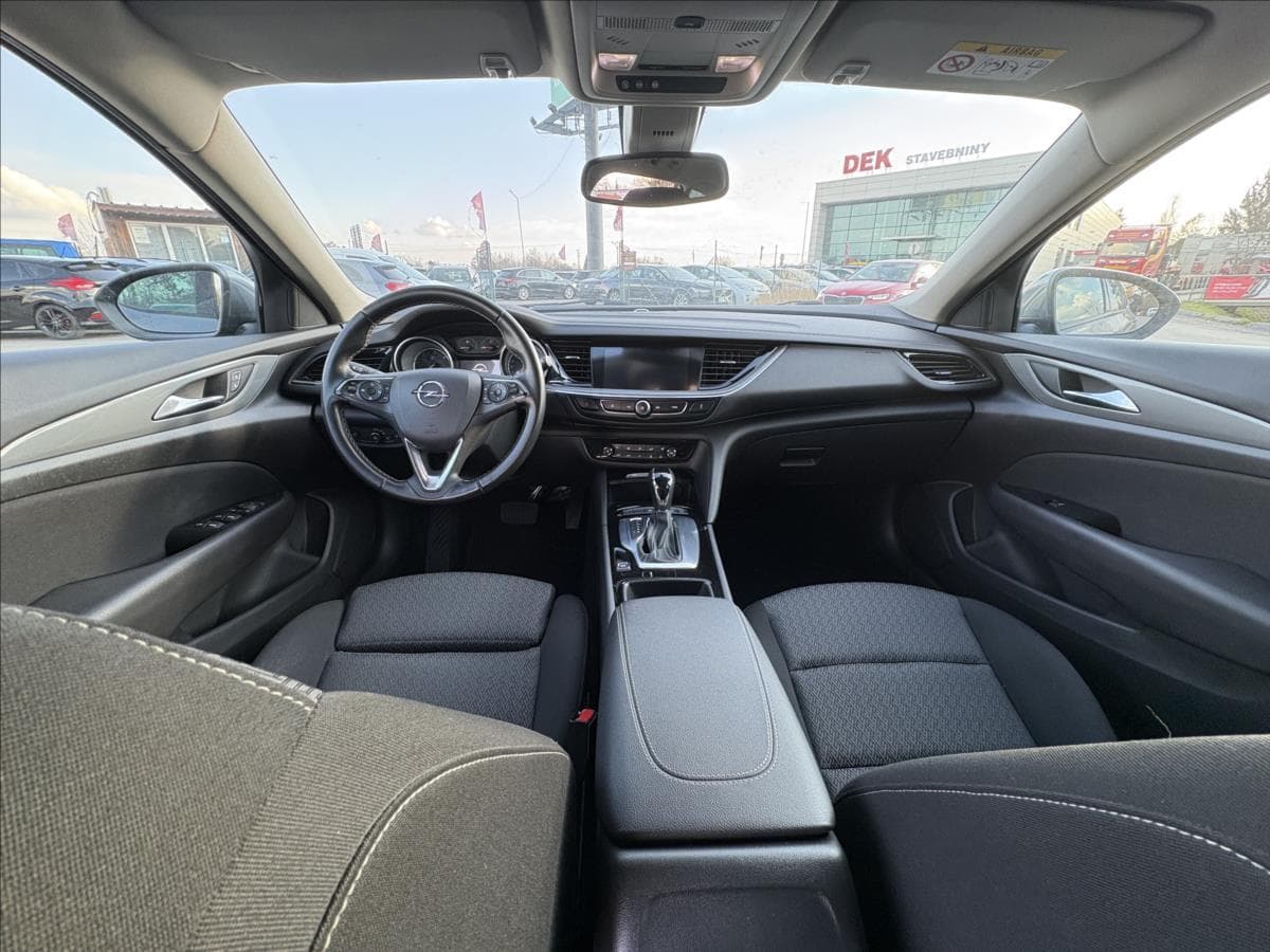 Opel INSIGNIA - 8