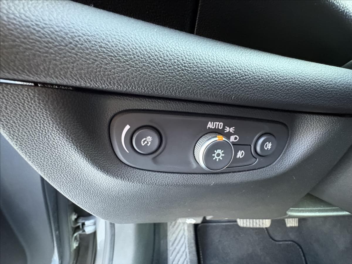 Opel INSIGNIA - 5
