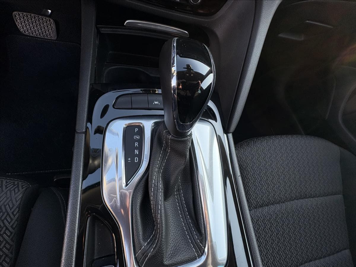 Opel INSIGNIA - 9