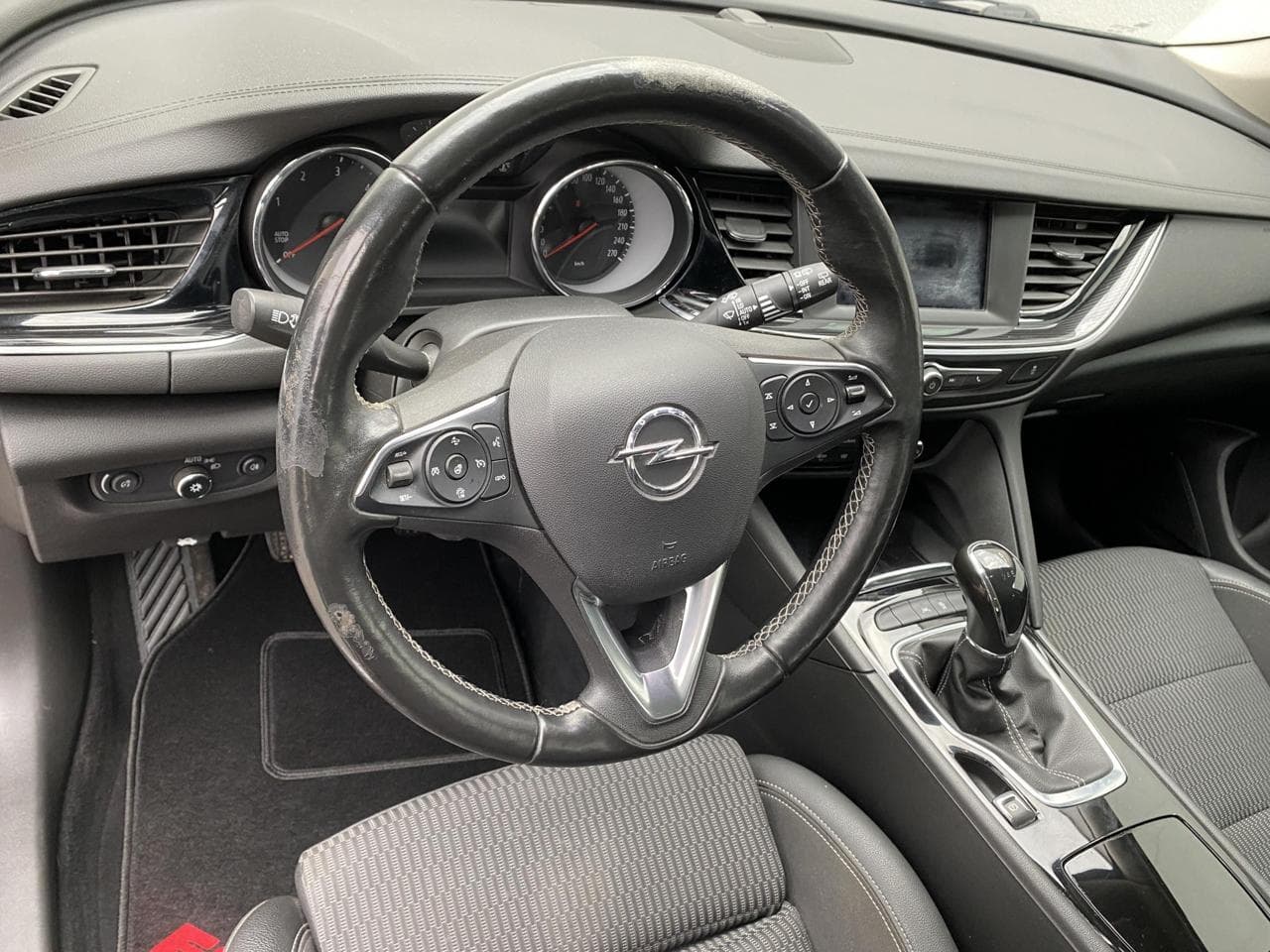 2018 Opel INSIGNIA - 12