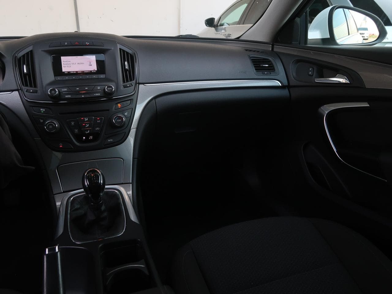 2014 Opel INSIGNIA - 11