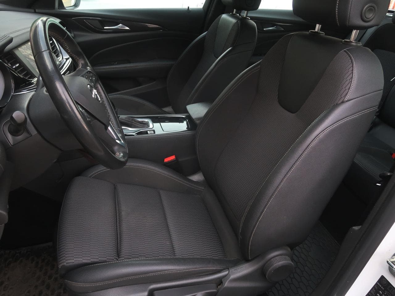 2021 Opel INSIGNIA - 16