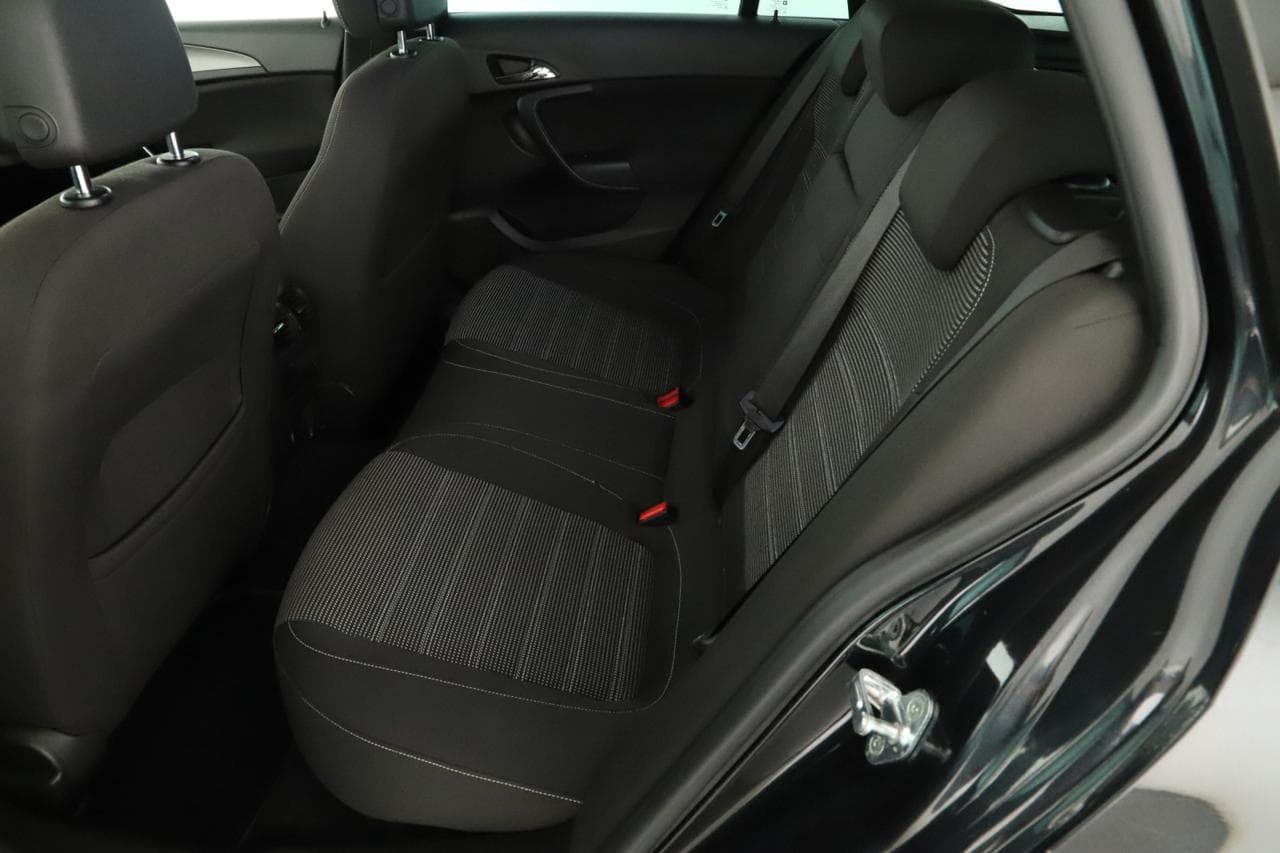 2012 Opel Insignia - 23