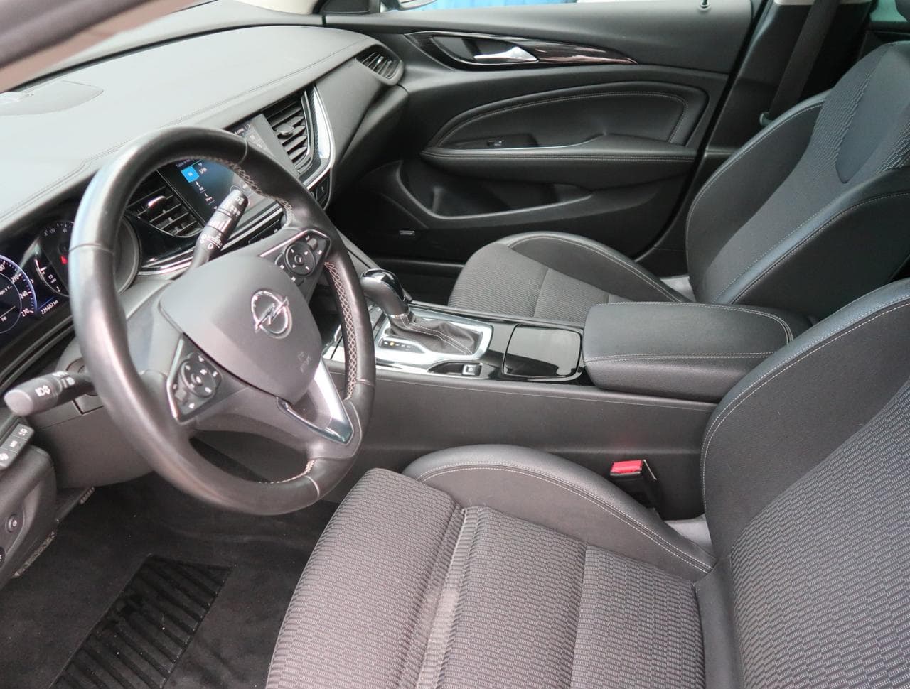 2018 Opel INSIGNIA - 16