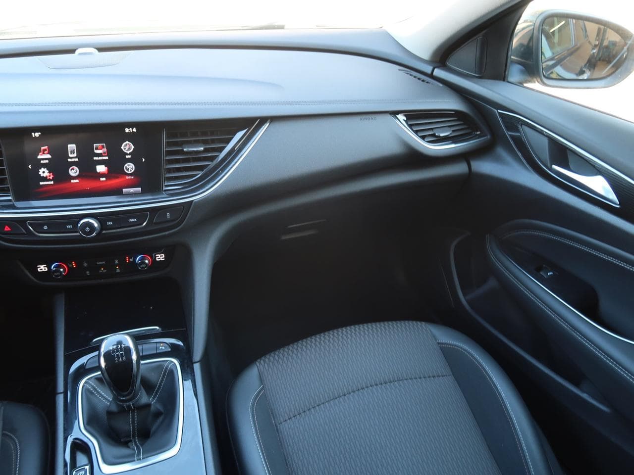 2018 Opel INSIGNIA - 15