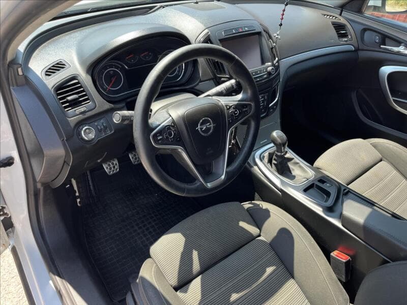 2016 Opel INSIGNIA - 9