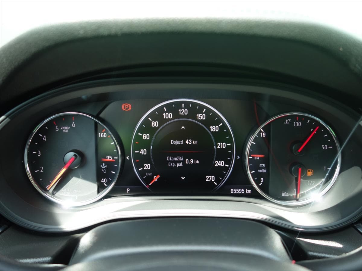 2018 Opel INSIGNIA - 18