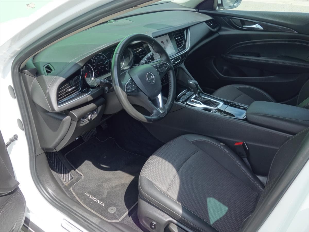 2018 Opel INSIGNIA - 17