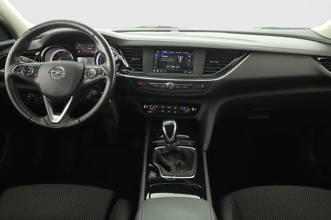 2019 Opel INSIGNIA - 9