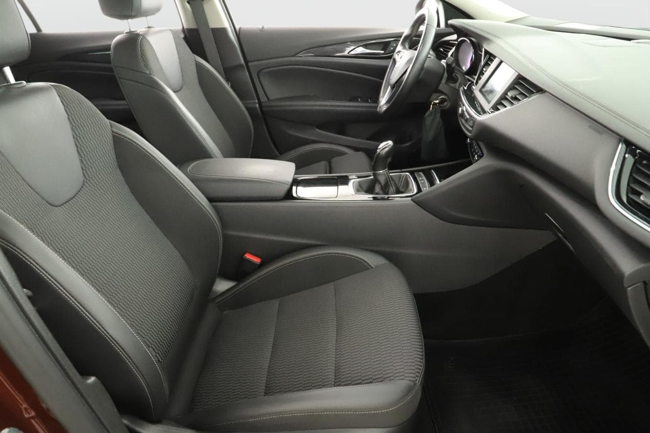 2019 Opel INSIGNIA - 10
