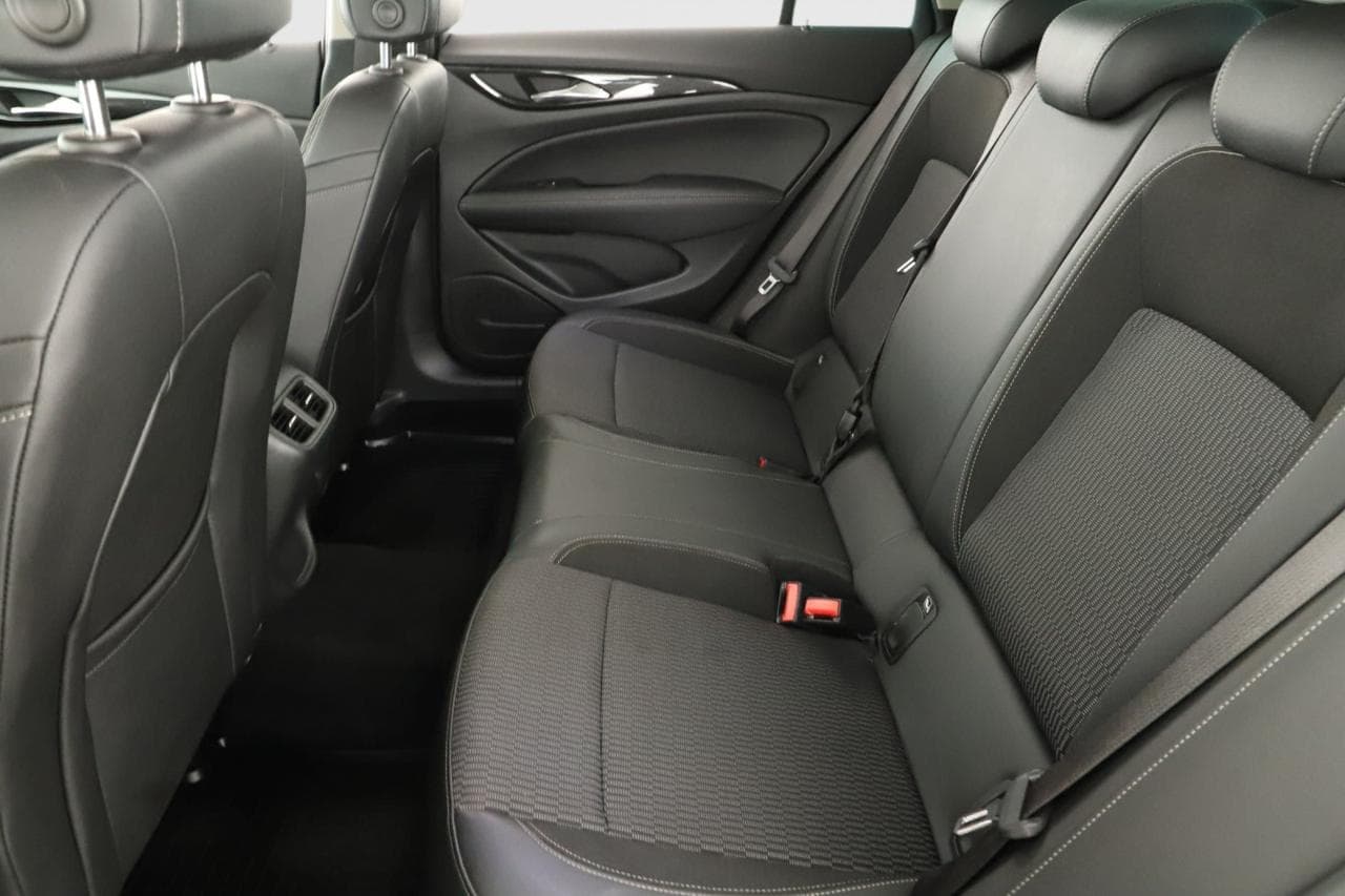 2019 Opel INSIGNIA - 12