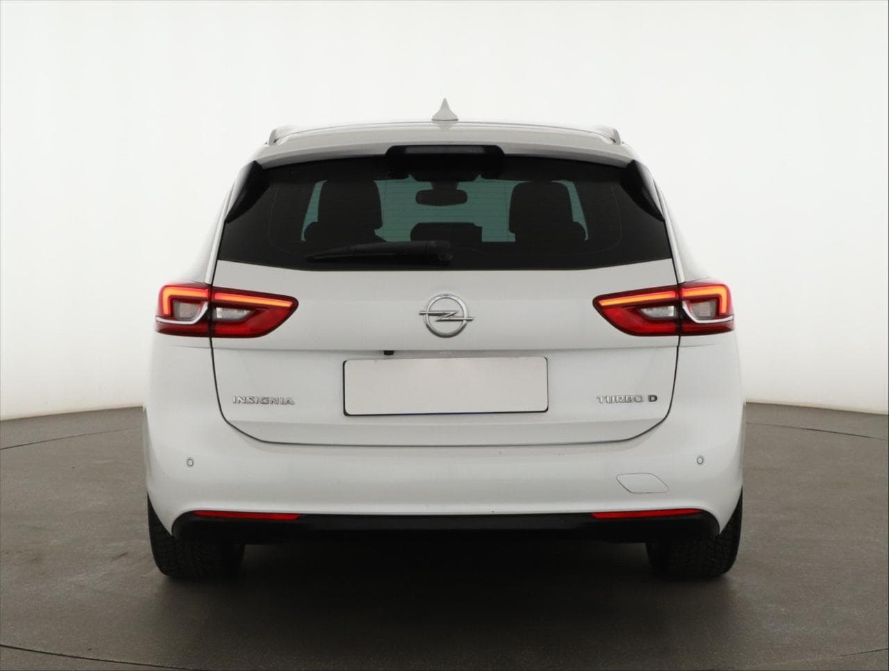 2017 Opel INSIGNIA - 11