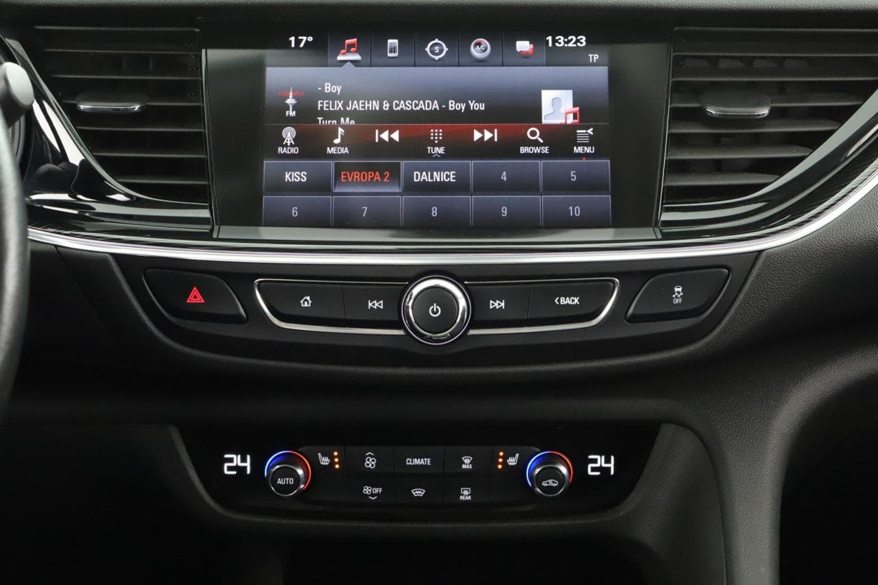 2017 Opel INSIGNIA - 32