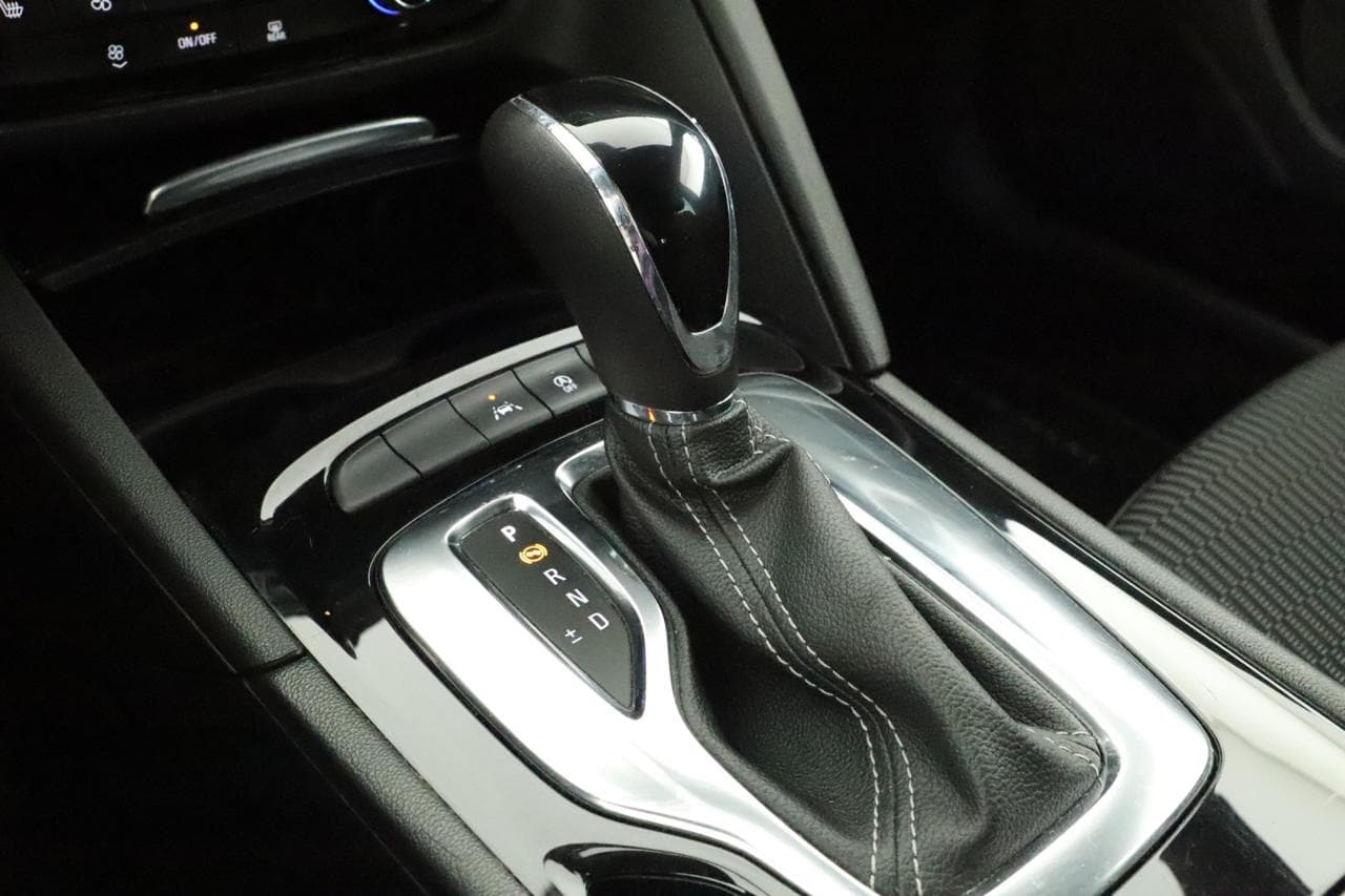 2018 Opel INSIGNIA - 26