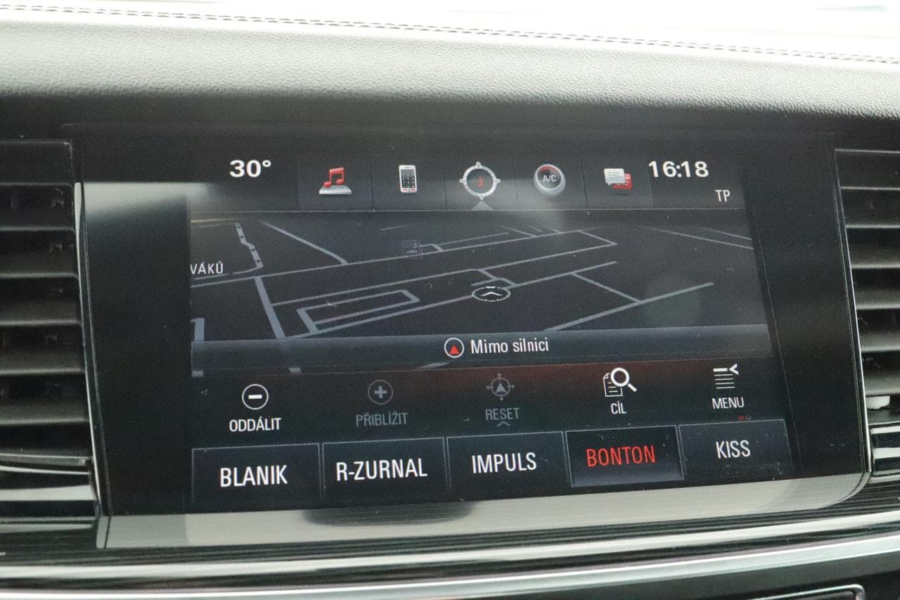 2018 Opel INSIGNIA - 24