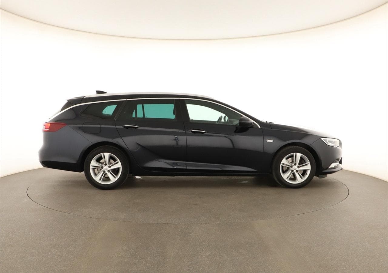 2018 Opel INSIGNIA - 10