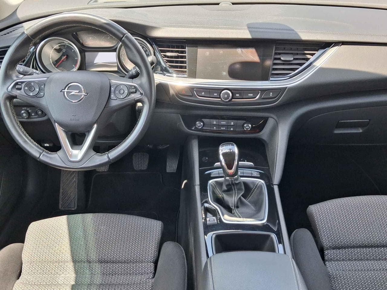2018 Opel INSIGNIA - 15