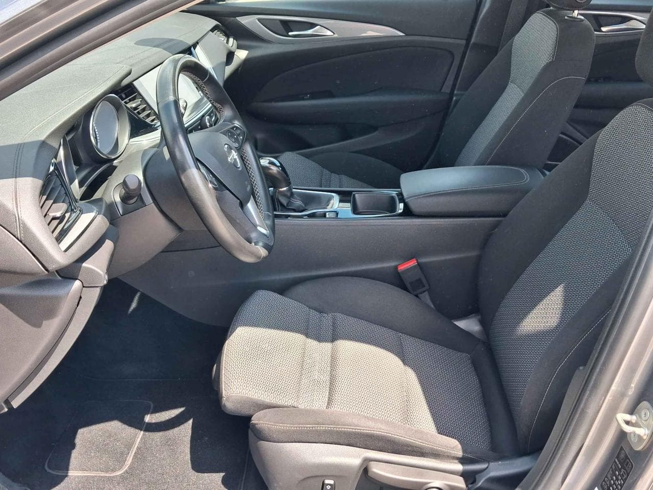 2018 Opel INSIGNIA - 17