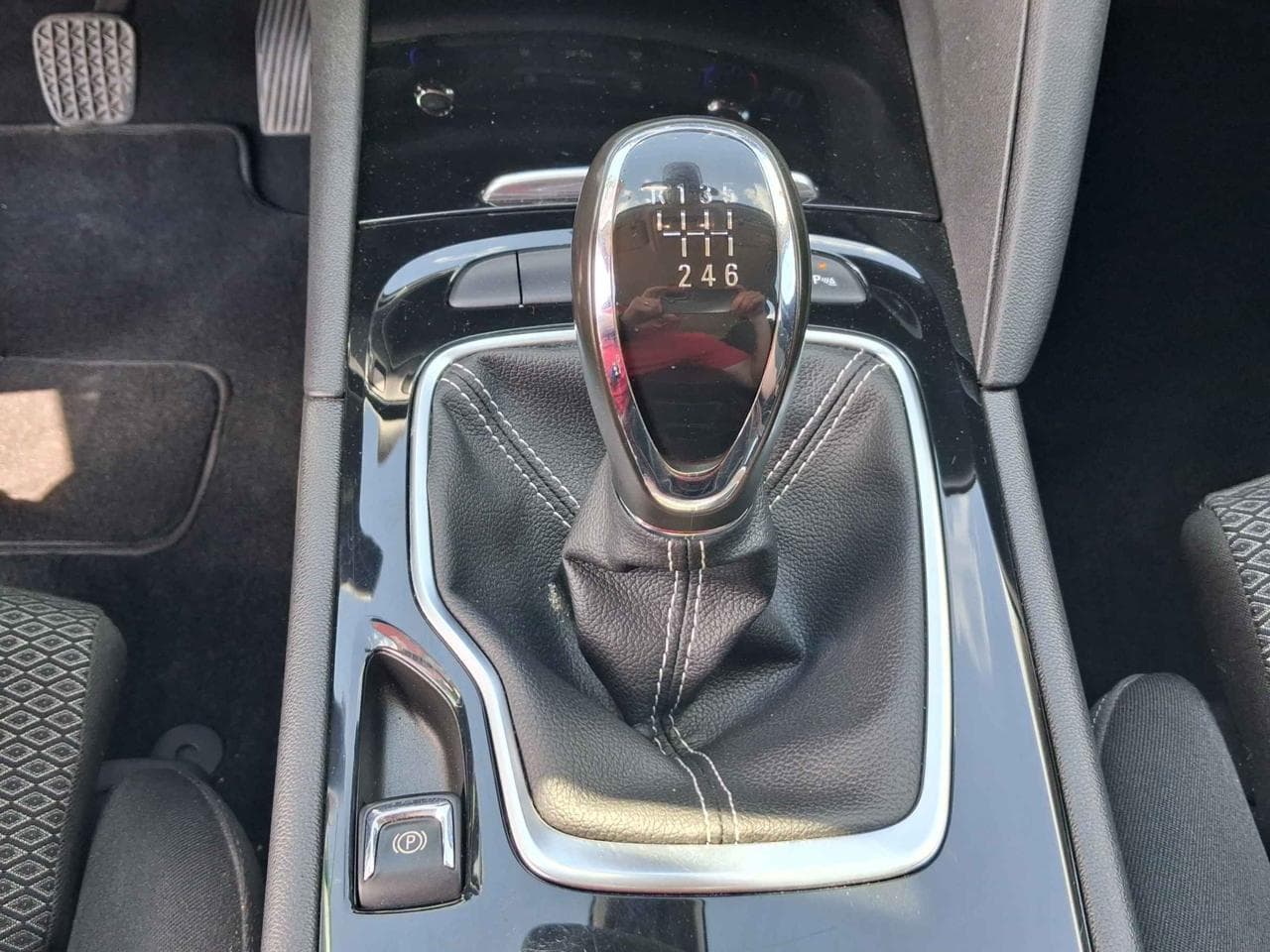 2018 Opel INSIGNIA - 35