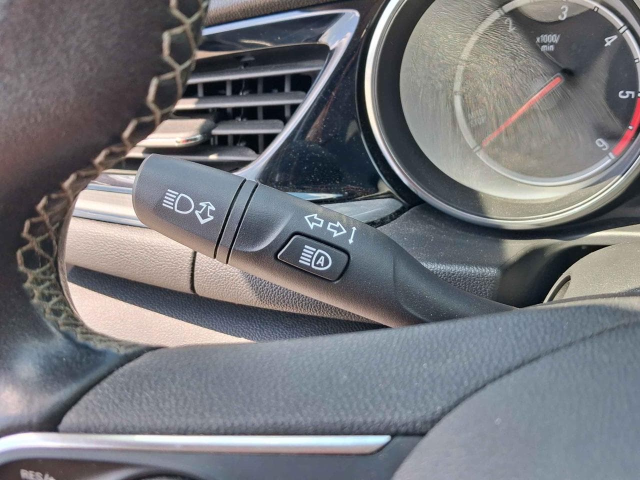 2018 Opel INSIGNIA - 24