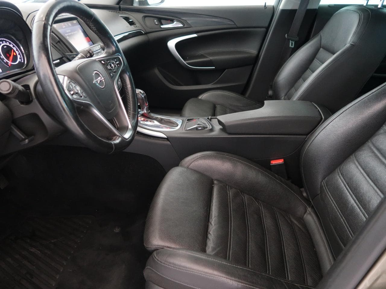2014 Opel INSIGNIA - 30