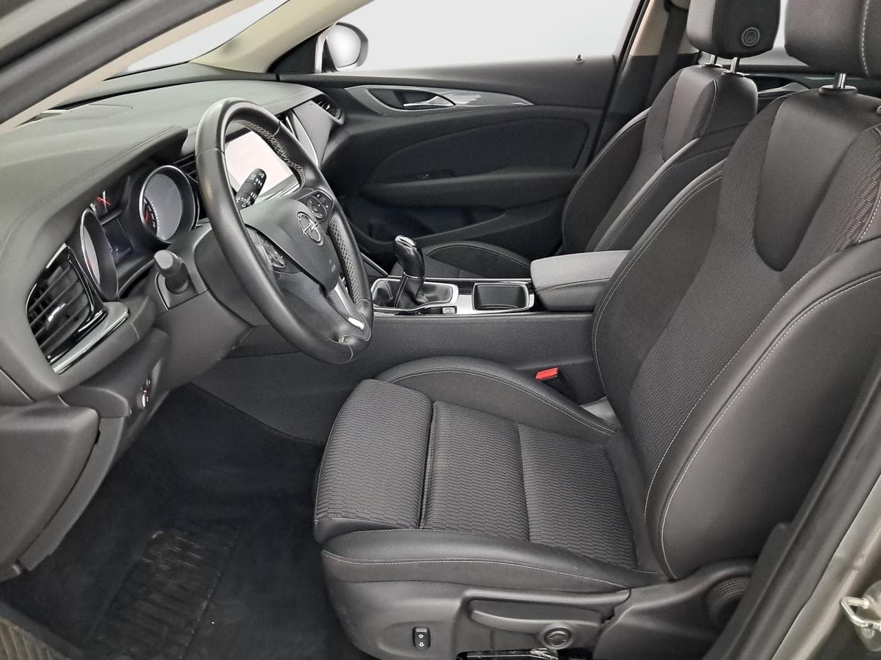 2018 Opel INSIGNIA - 29
