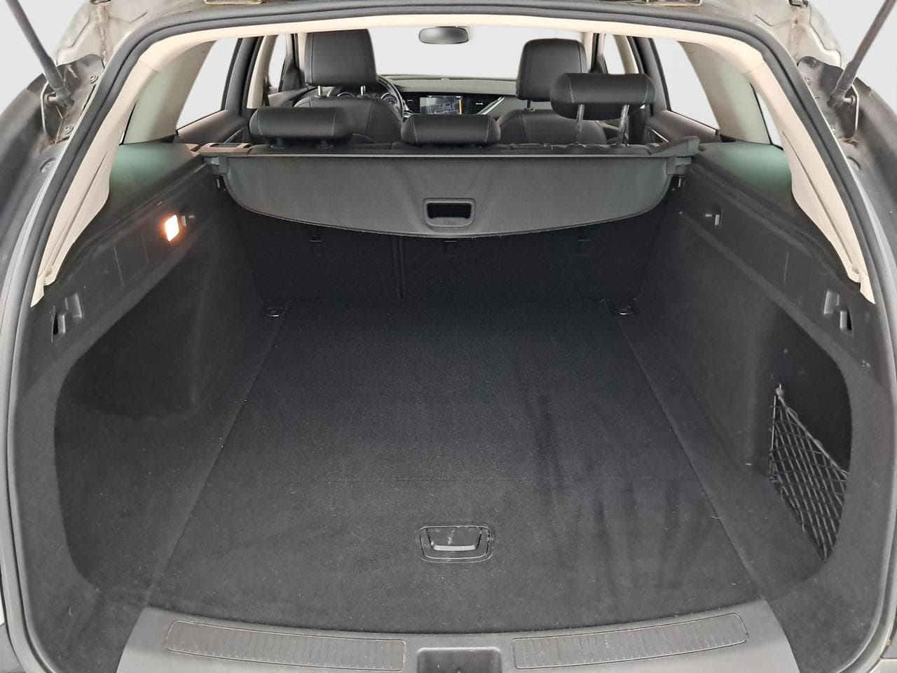2018 Opel INSIGNIA - 37