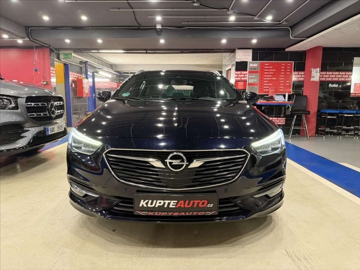 2018 Opel INSIGNIA - 9