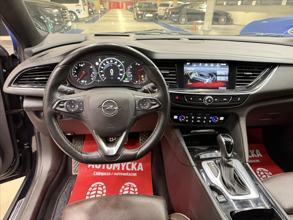 2018 Opel INSIGNIA - 18