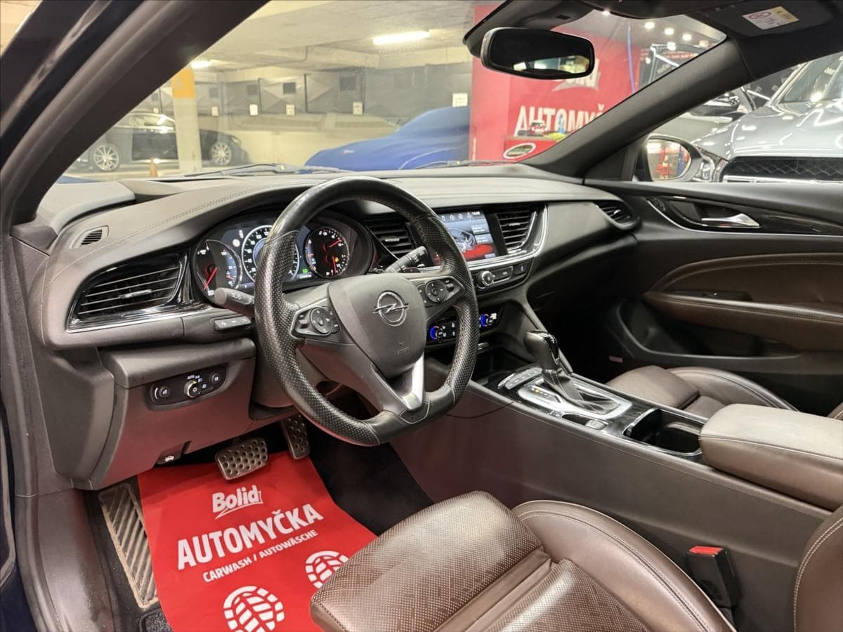 2018 Opel INSIGNIA - 16