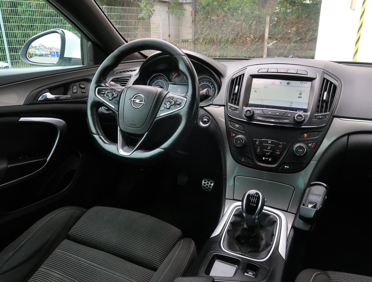 2014 Opel INSIGNIA - 9