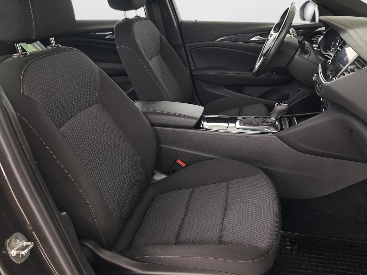 2021 Opel INSIGNIA - 12
