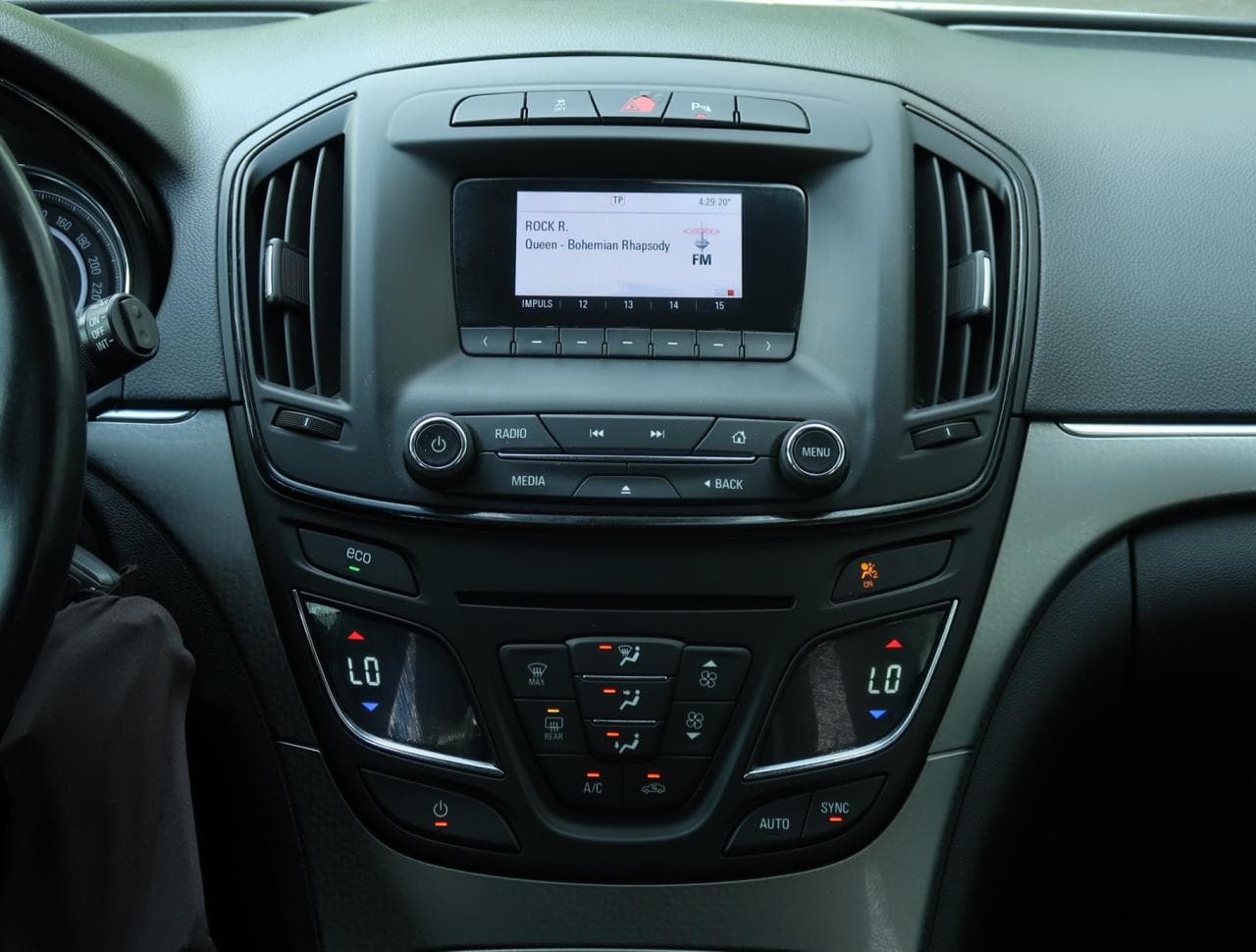 2015 Opel INSIGNIA - 18