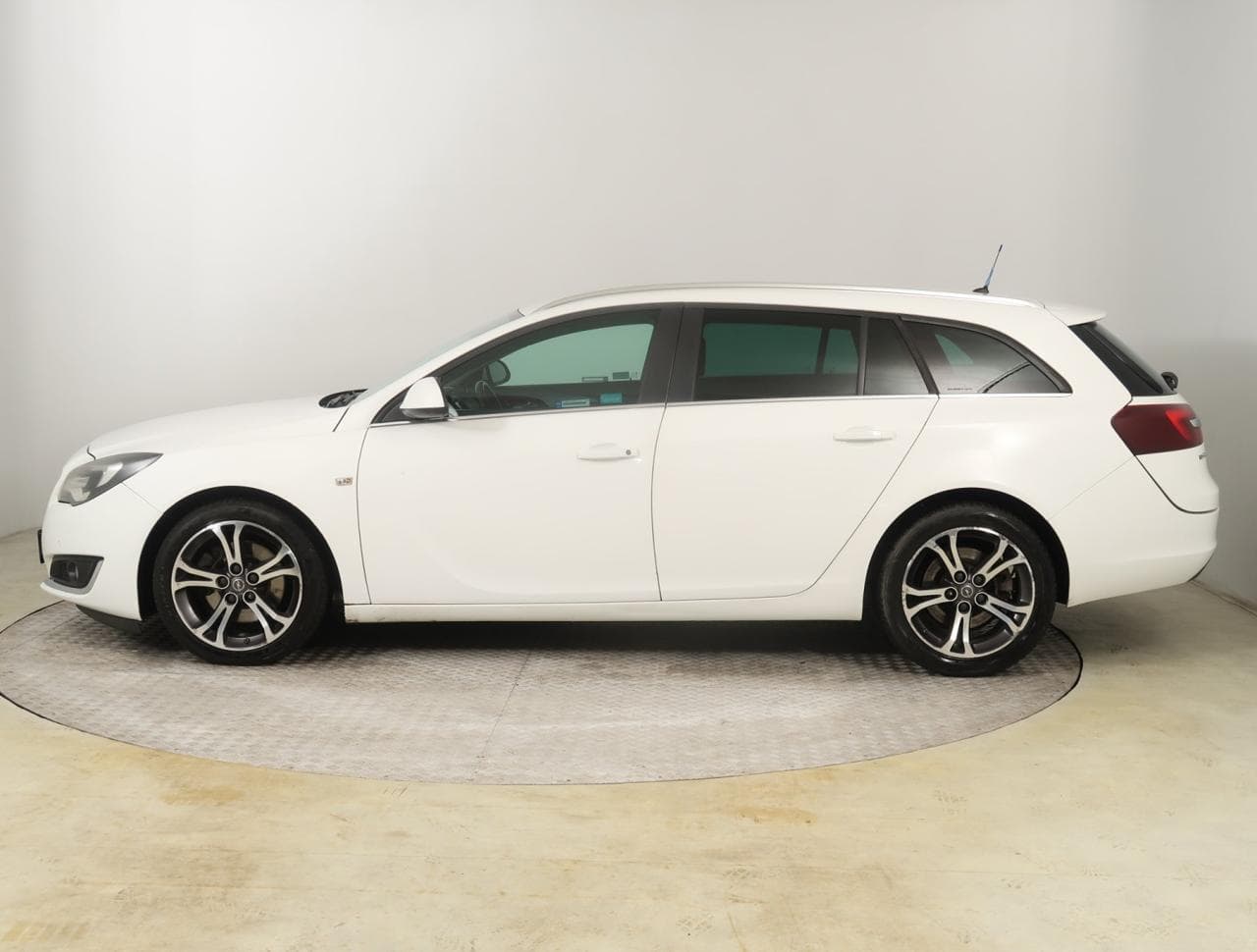 2015 Opel INSIGNIA - 4
