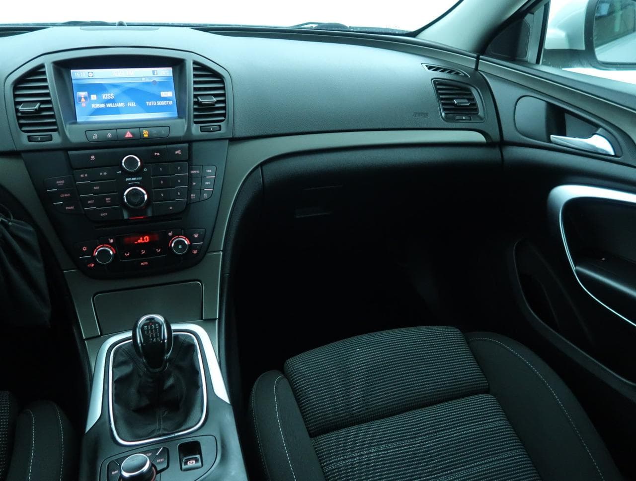 2010 Opel INSIGNIA - 11