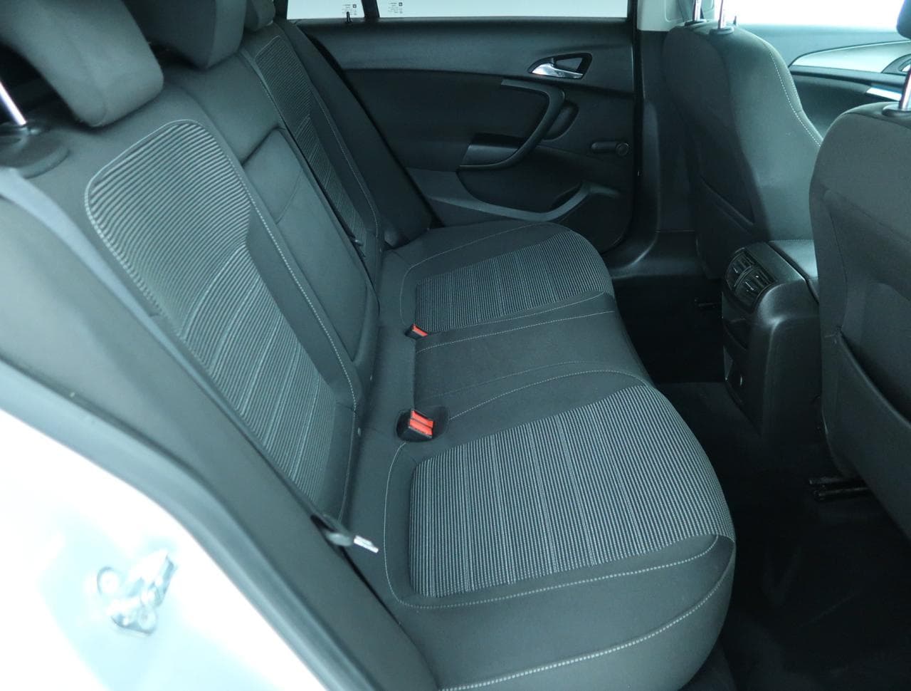 2010 Opel INSIGNIA - 13