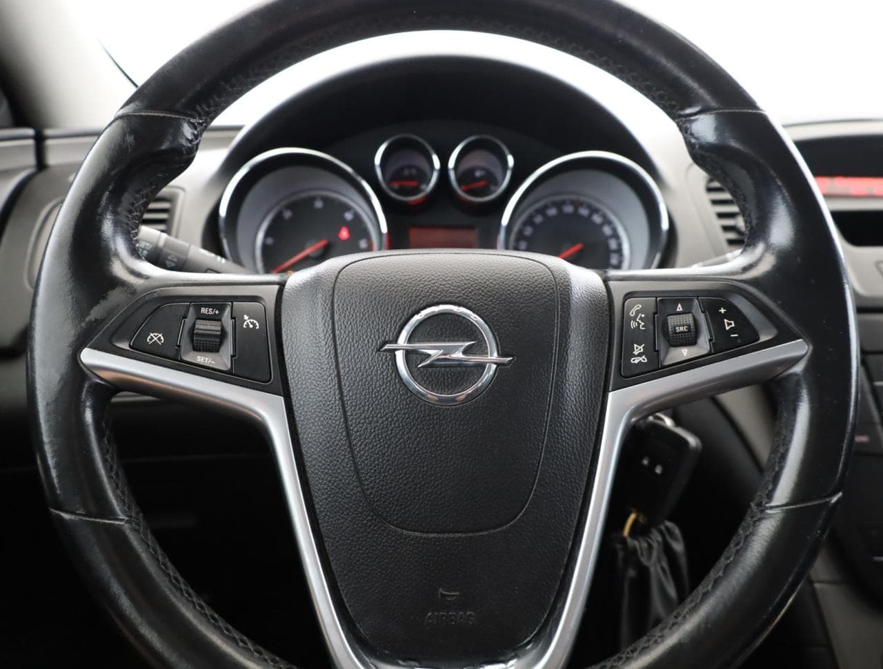 2011 Opel INSIGNIA - 14