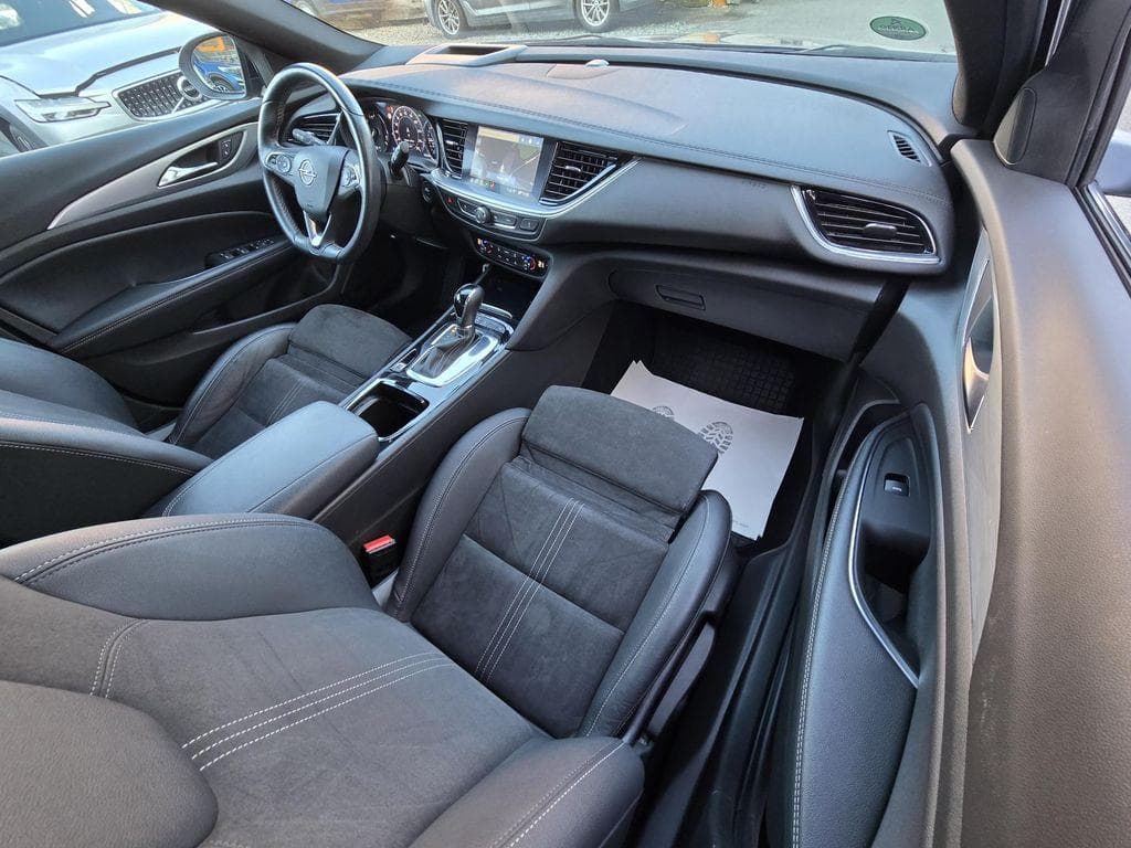 2021 Opel INSIGNIA - 12