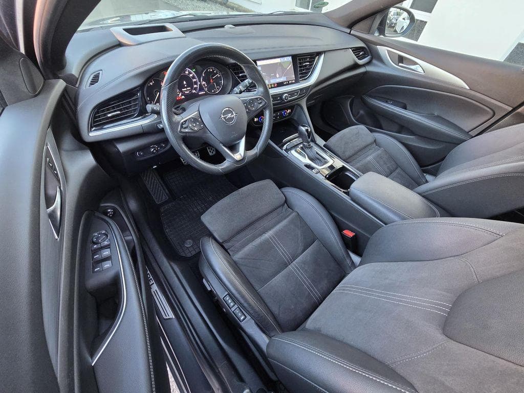 2021 Opel INSIGNIA - 11