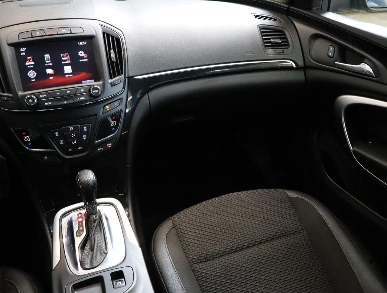 2015 Opel INSIGNIA - 11