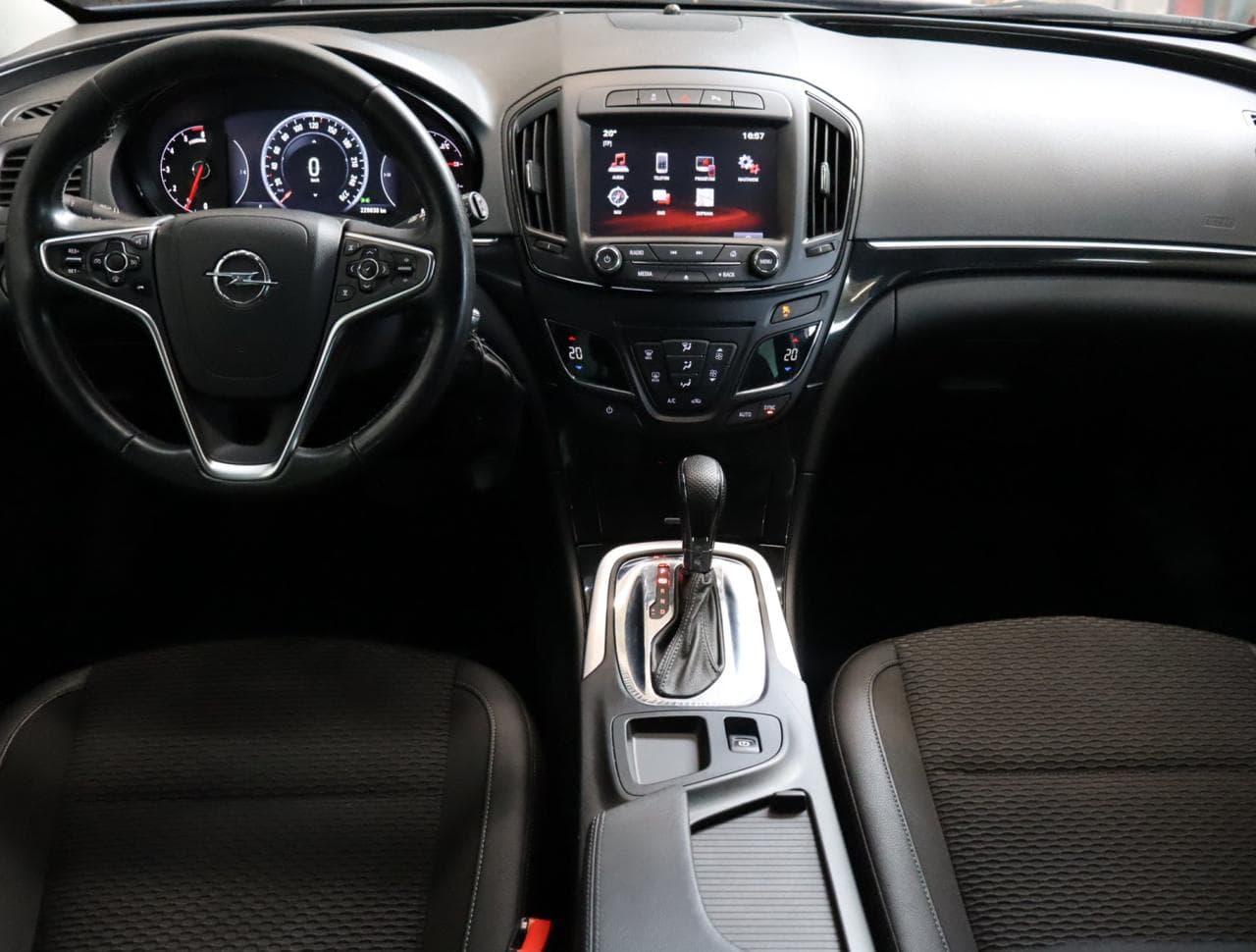2015 Opel INSIGNIA - 10