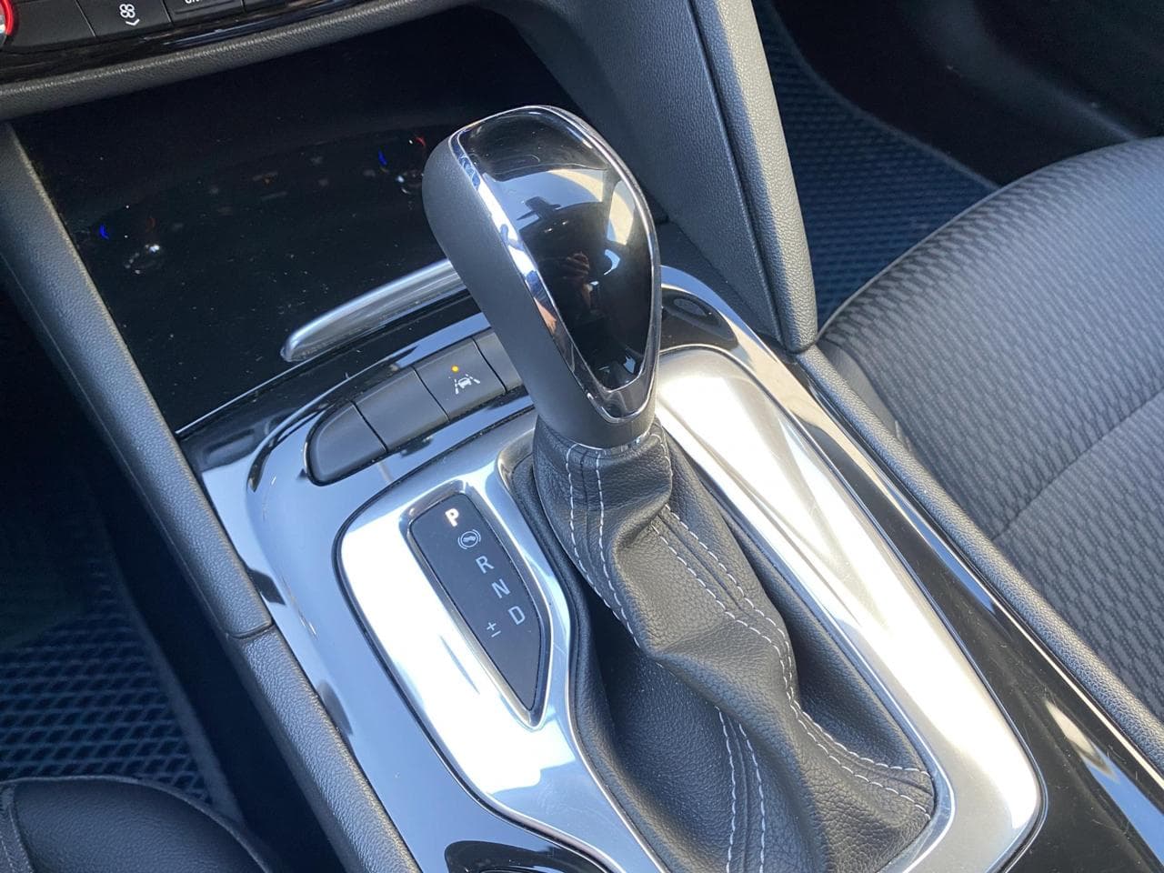 2017 Opel Insignia - 16