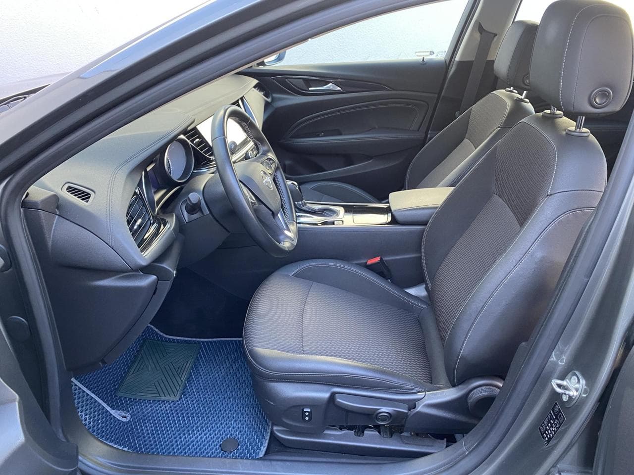 2017 Opel Insignia - 9