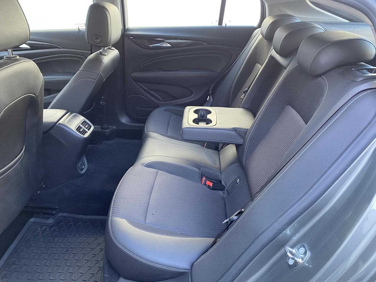 2017 Opel Insignia - 10