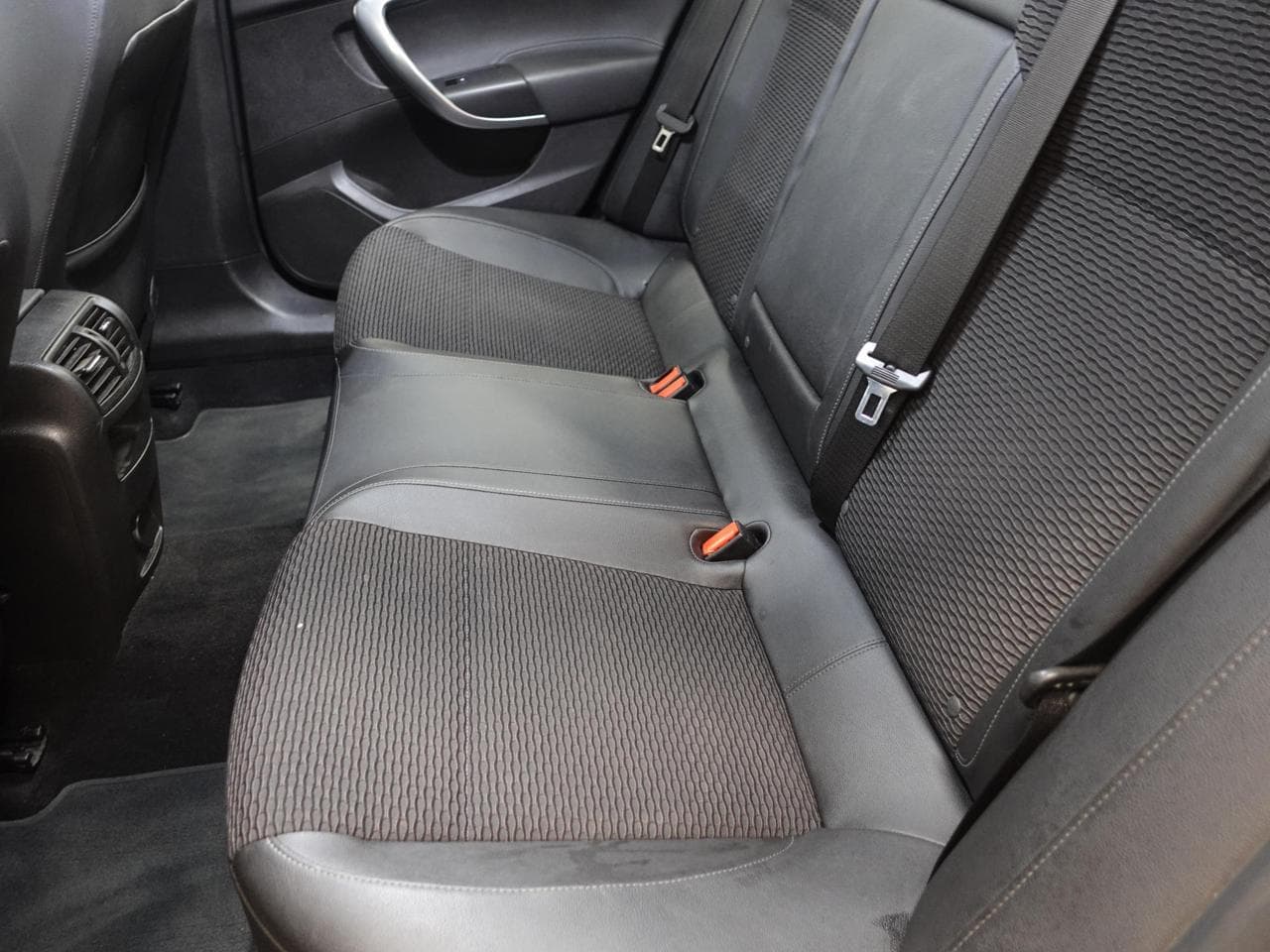 2014 Opel Insignia - 11