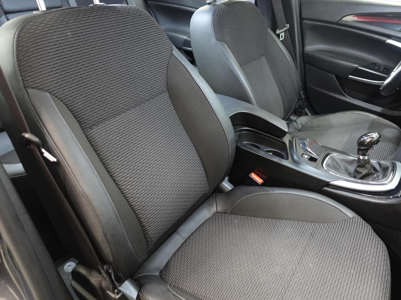 2014 Opel Insignia - 12