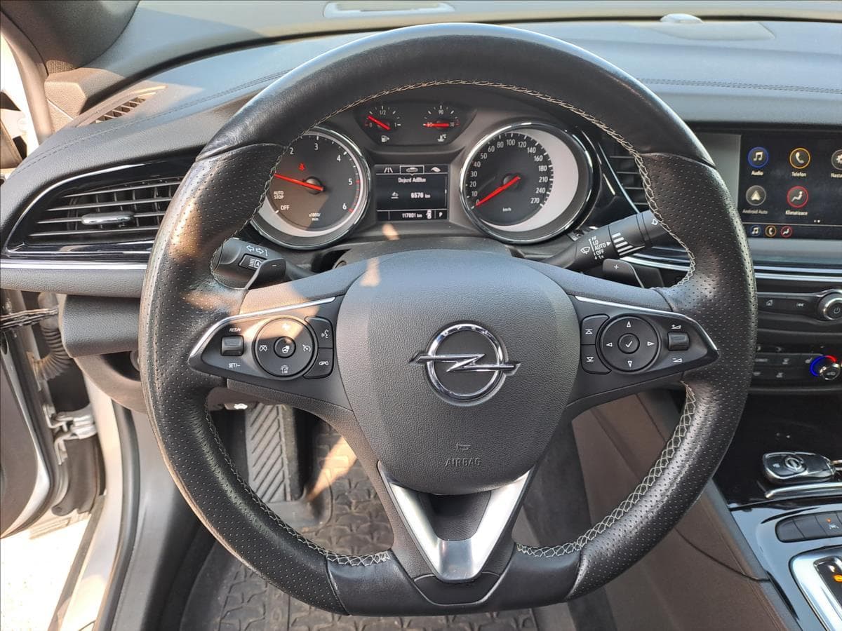 2018 Opel INSIGNIA - 12