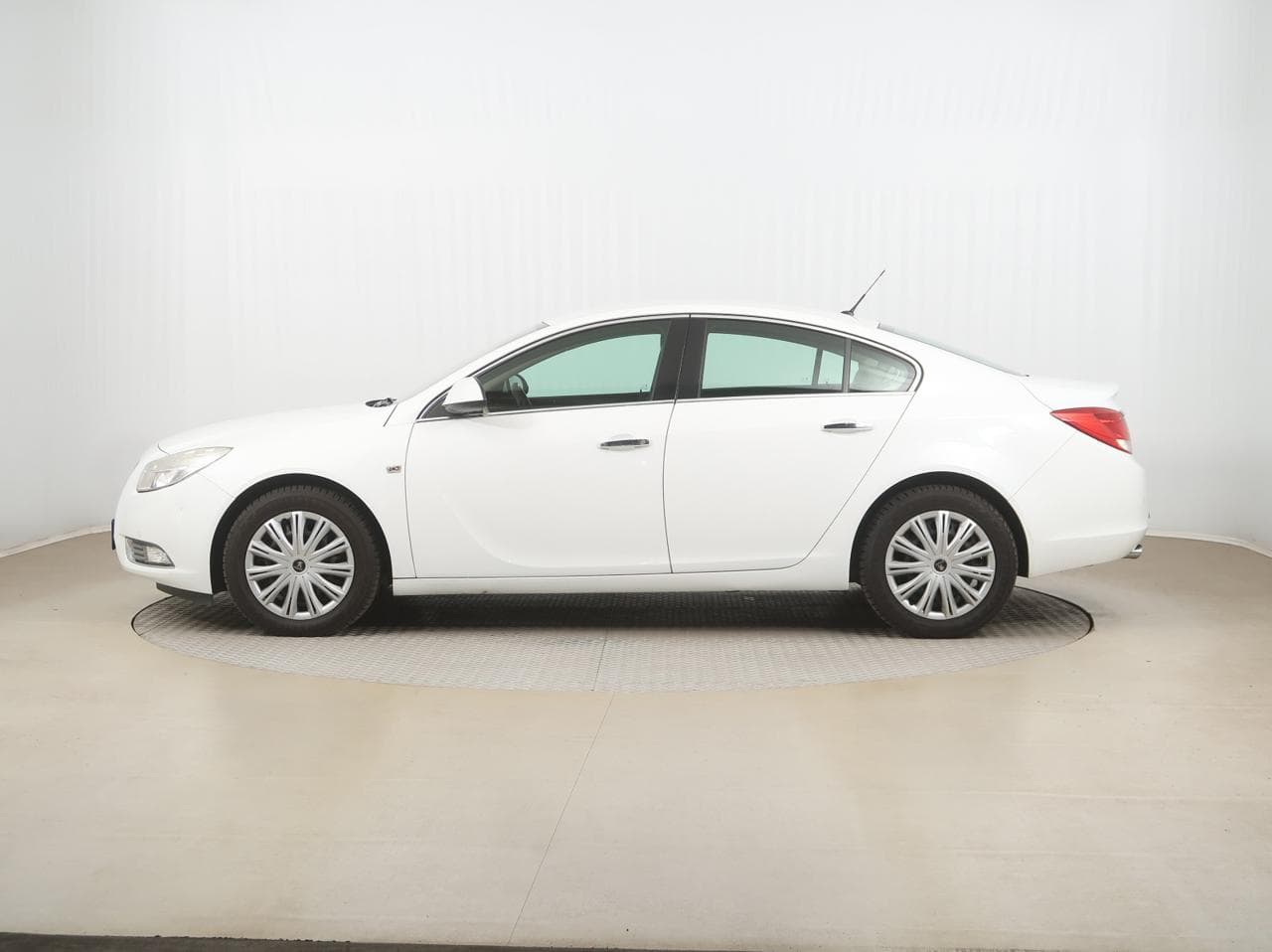 2010 Opel INSIGNIA - 4